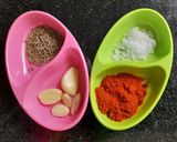 A picture of step 1 of Dry coconut chatani.