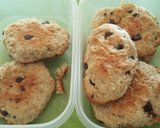 Foto del paso 4 de la receta: Cookies / Galletas de avena, nueces, pasas de uva y chocolate