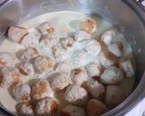 Foto del paso 5 de la receta: Albóndigas de pechuga, con crema de verdeo y queso azul