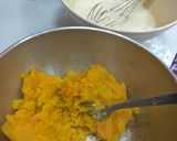 Foto langkah ke 3 dari resep Pumpkin Cupcake / Cupcake Labu Kuning.