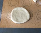 A picture of step 6 of Easter bunny milk rolls with red bean.