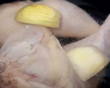 Hình bước làm 1 của món Phở gà từ mì lá tươi