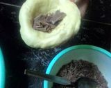 Foto langkah ke 3 dari resep Donat Goreng Isi Cokelat Sederhana.