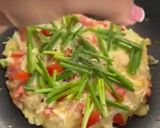 Hình bước làm 4 của món Eatclean: Trứng Chiên Nấm Kim Châm & Cà Chua