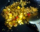 Foto langkah ke 4 dari resep Nasi goreng telur kecap inggris.