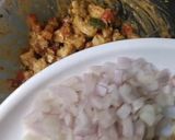 A picture of step 3 of Paneer tikka sandwich.
