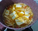 Foto langkah ke 3 dari resep Sup tahu tomat.