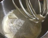 Foto langkah ke 2 dari resep Bolu Gulung Keju ala Meranti #Allaire Cake Flour.