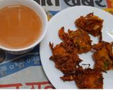 प्याज के पकौड़े (Pyaz ke pakode recipe in hindi) रेसिपी चरण 3 फोटो