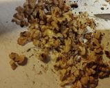Foto del paso 6 de la receta: Muslos de pollo deshuesados con tandoori y nuez sobre arroz blanco