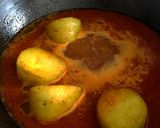 A picture of step 8 of Bengali Potato Omelette Curry.