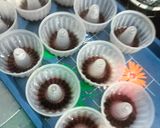 Foto langkah ke 7 dari resep Bronies Ketan Hitam Keju.