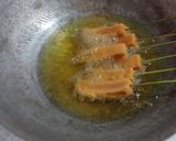 Foto langkah ke 3 dari resep Telur Gulung Isi Sosis KW.