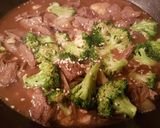 Foto langkah ke 4 dari resep Brokoli Daging Sapi Teriyaki.