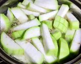 Hình bước làm 2 của món Canh Bầu Nấu Thịt
