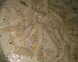 A picture of step 4 of White sauce pasta.