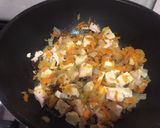Foto del paso 1 de la receta: Revuelto de pollo y piña agridulce!