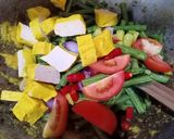 Foto langkah ke 3 dari resep Kacang panjang bumbu kuning "acar kacang panjang".