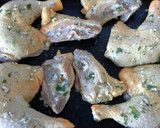 Foto del paso 3 de la receta: Muslos de pollo al horno