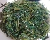 Foto langkah ke 2 dari resep 661. Tumis kangkung.