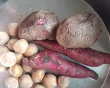 A picture of step 1 of Undhiyu.