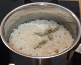Foto del paso 1 de la receta: Wok de pollo con cebolla y pimientos en salsa de cacahuete