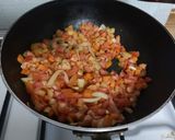 รูปขั้นตอนการทำที่ 2 ของ สปาเก็ตตี้หมูซอสมะเขือเทศ