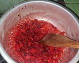 Foto langkah ke 3 dari resep Kue Strawberry dengan Selai Homemade.