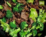 Foto langkah ke 4 dari resep Tumis Brokoli Daging Sapi.