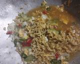 Foto langkah ke 4 dari resep Mie instant Mix Sayur Telur.