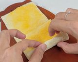 Foto langkah ke 1 dari resep Kaya Rolled Toast.