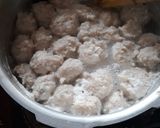 Foto langkah ke 5 dari resep Bakso ayam manual 🍛.