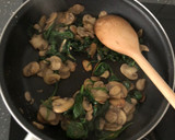 Foto del paso 4 de la receta: Patatas asadas rellenas de champiñones y espinacas