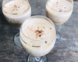 A picture of step 4 of Banana coffee shake.