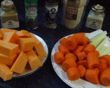 Foto del paso 1 de la receta: Crema especiada de otoño de calabaza y zanahorias