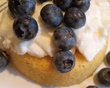 A picture of step 2 of Blueberry yogurt breakfast shortcake.