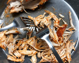 Foto del paso 3 de la receta: Pulled chicken olla gm g