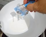 Foto langkah ke 1 dari resep Es Dawet Selasih.