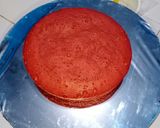 Foto langkah ke 8 dari resep Red Velvet Birthday Cake.