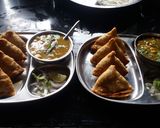 A picture of step 3 of Crispy halwai style khasta samosa chole.