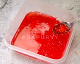 Foto langkah ke 4 dari resep Es Jelly Kelapa Merah Putih Creamy.