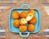 Foto langkah ke 10 dari resep Bitterballen Mozarella.