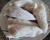 Foto del paso 4 de la receta: Calamares rellenos de jamón y huevo duro