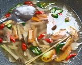 Foto langkah ke 5 dari resep Mamaci Sayur Ikan Asem Seger.