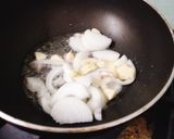 Hình bước làm 1 của món Đùi gà xé