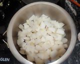 A picture of step 2 of Shalgam Ki Sabzi.