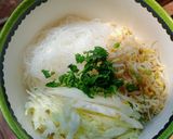 Foto langkah ke 4 dari resep Soto Ayam Petelur.
