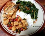 Foto langkah ke 5 dari resep Nasi Urap Lembayung.
