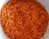 A picture of step 1 of LeViés Carrots and Chilli Homemade Sauce.