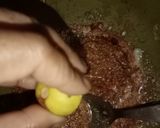 A picture of step 3 of Chicken stuffed Rooti farmajoo in pateela.